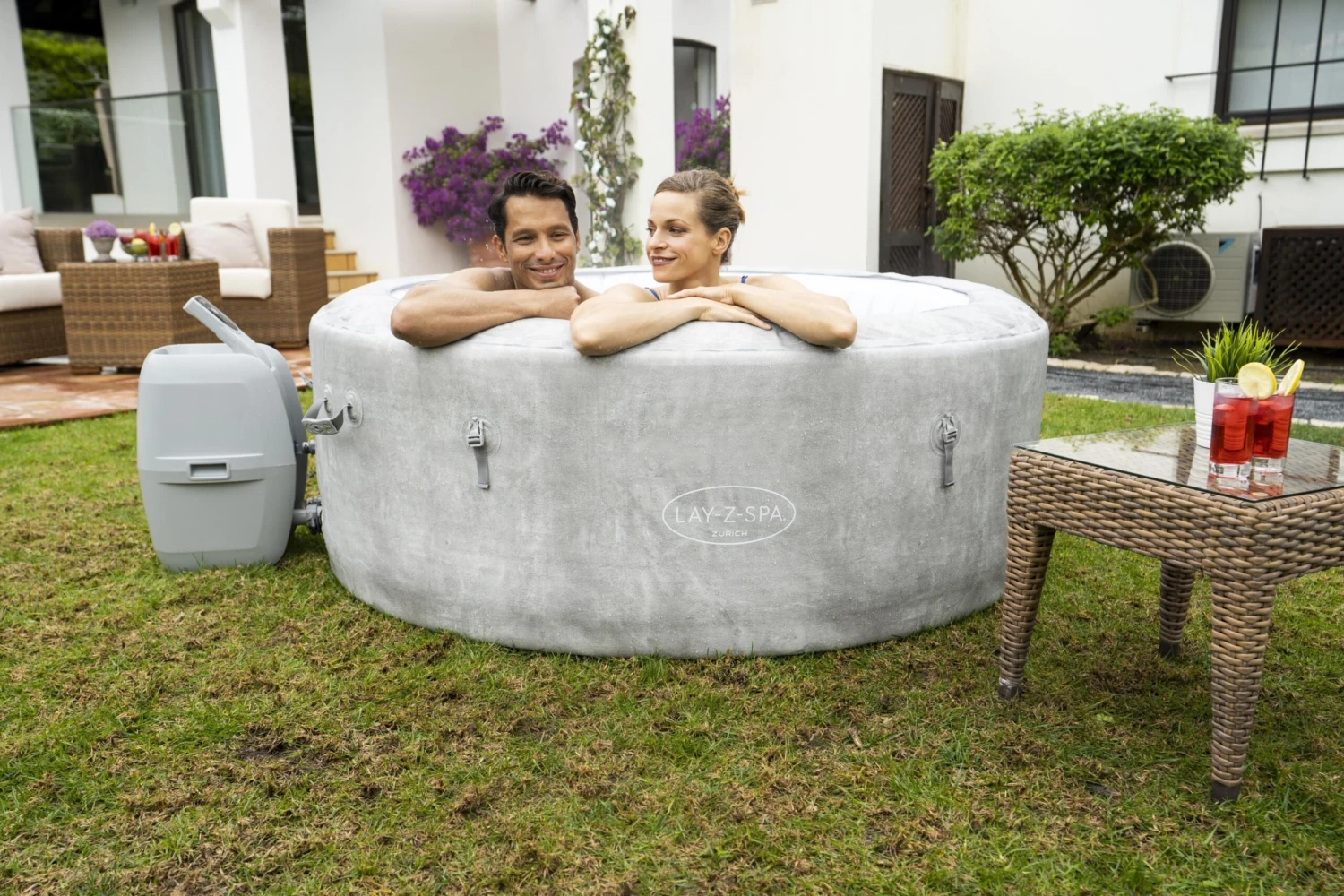 Lay-Z-Spa Zurich 4 Person Inflatable Hot Tub 5 Lay-Z-Spa Zurich 4 Person Inflatable Hot Tub - Image 5