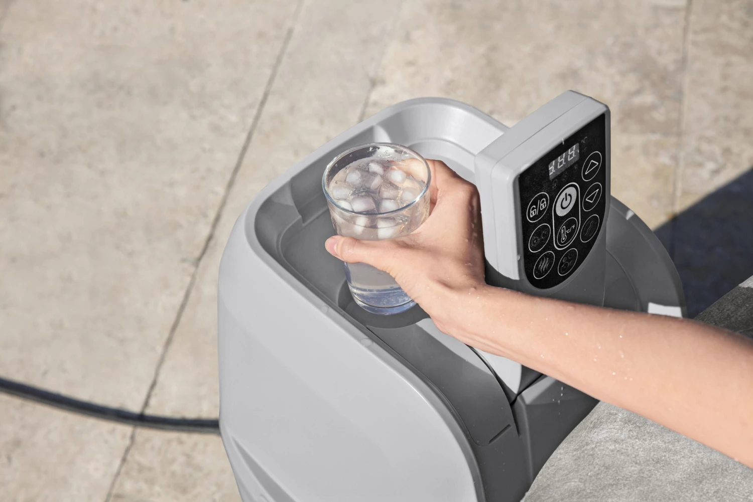 Lay-Z-Spa Zurich 4 Person Inflatable Hot Tub 6 Lay-Z-Spa Zurich 4 Person Inflatable Hot Tub - Image 6